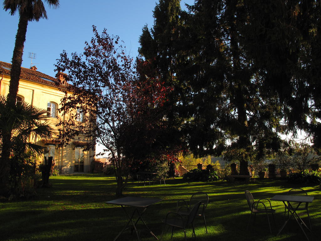 Albergo Real Castello Verduno Exteriör bild